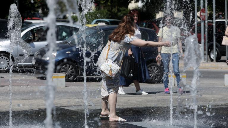 Καιρός: Καμίνι η χώρα για τις τρεις επόμενες ημέρες - Η θερμοκρασία θα ξεπεράσει τους 40 βαθμούς