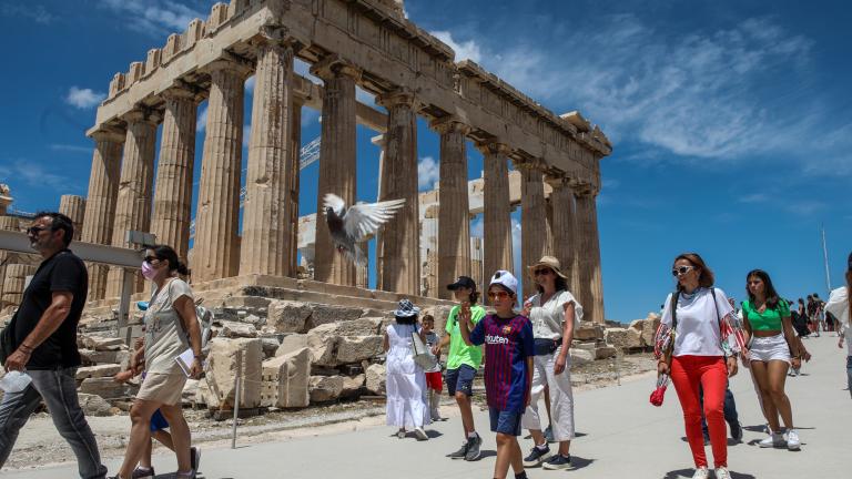 Καλά νέα για τον τουρισμό: Παράταση της τουριστικής περιόδου