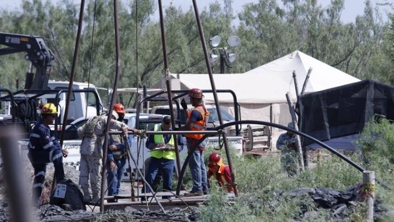 Παραμένουν παγιδευμένοι οι ανθρακωρύχοι στο Μεξικό