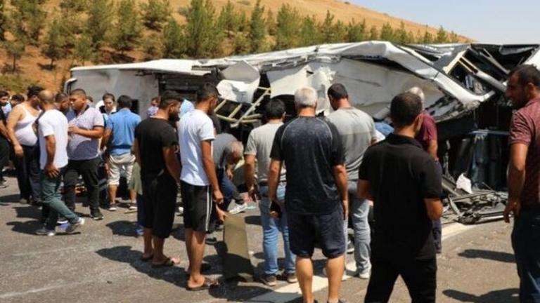 Τουλάχιστον 32 νεκροί και δεκάδες τραυματίες σε δύο παρόμοια τροχαία, στην Τουρκία