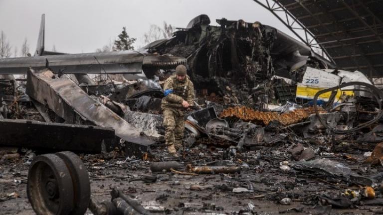 Έκρηξη σε ρωσική αεροπορική βάση στην Κριμαία: Πυροδότηση πυρομαχικών και όχι από επίθεση