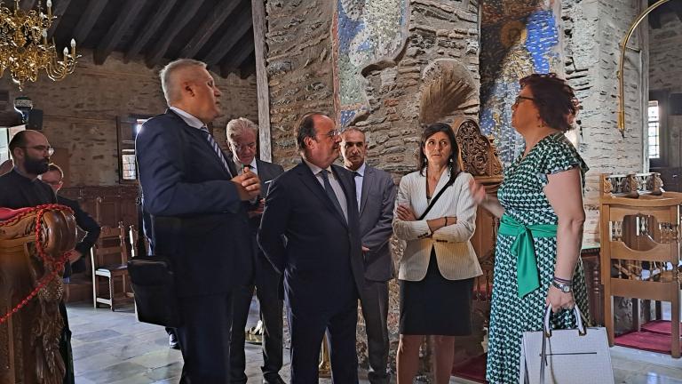 Τη Μονή Βλατάδων επισκέφθηκε ο Ολάντ