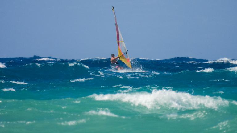 Καιρός για 6/9: Νεφώσεις και βόρειοι άνεμοι με εντάσεις έως 8 μποφόρ