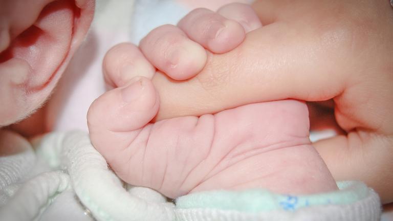 Από ποια ασθένεια κινδυνεύουν τα παιδιά που γεννιούνται με υποβοηθούμενη αναπαραγωγή από κατεψυγμένα έμβρυα σύμφωνα με έρευνα