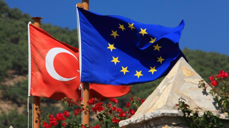 ΕΕ: Η Τουρκία θα προσκληθεί στην πρώτη σύνοδο της "Ευρωπαϊκής Πολιτικής Κοινότητας"