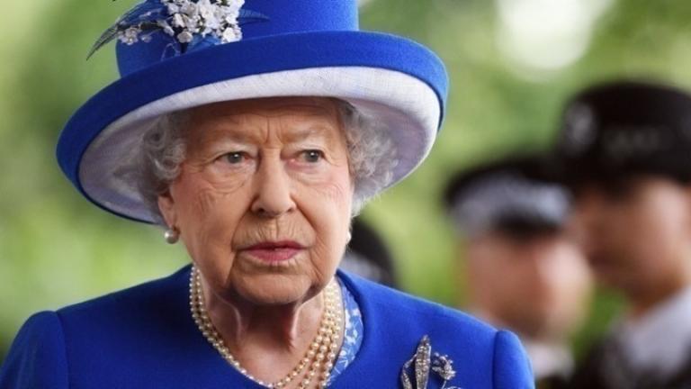 Η Βασίλισσα Ελισάβετ συμφιλίωσε μια διχασμένη Βρετανία