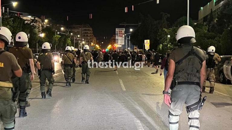 Μεταμεσονύχτια πορεία κατά της πανεπιστημιακής αστυνομίας στην Θεσσαλονίκη