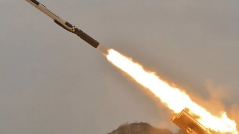 Βόρεια Κορέα: Νέα εκτόξευση βαλλιστικού πυραύλου