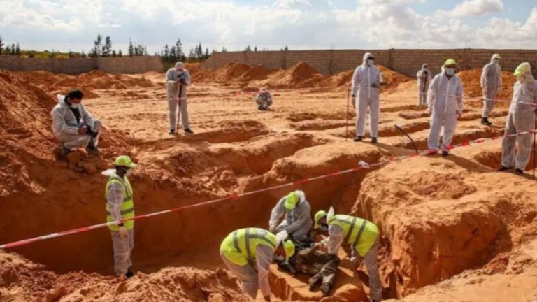 Λιβύη: Ομαδικός τάφος με 42 πτώματα εντοπίστηκε στη Σύρτη