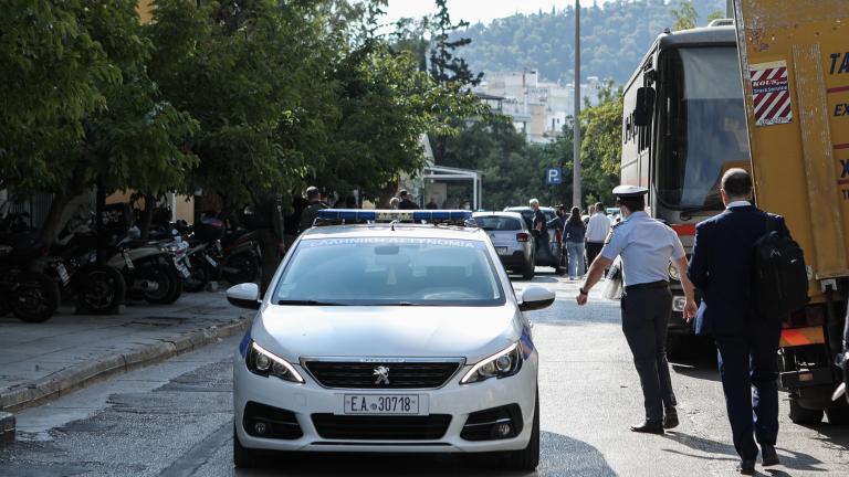 Συνελήφθη η μητέρα της 12χρονης από τον Κολωνό - Τα γνώριζε όλα - Κατηγορείται για διακεκριμένη μαστροπεία