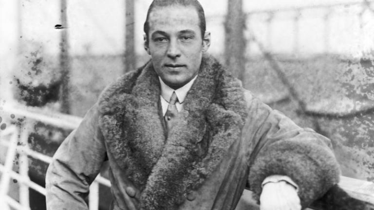 Rudolph_Valentino