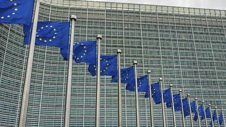 Τo Συμβούλιο της ΕΕ ενέκρινε την όγδοη δέσμη κυρώσεων κατά της Ρωσίας