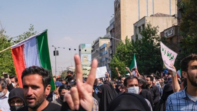 Παραπέμπονται χίλιοι σε δημόσιες δίκες στην Τεχεράνη για τις διαδηλώσεις