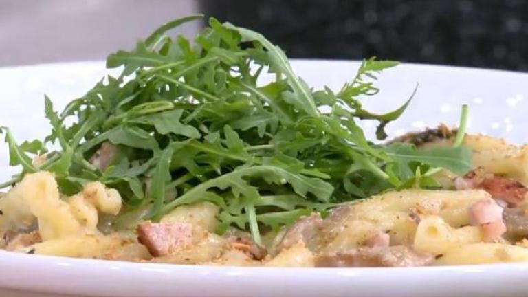 Στριφτάρια με σάλτσα τρούφας και σύγκλινο