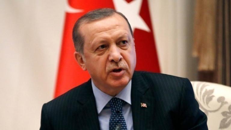 Ερντογάν: Δημοψήφισμα για τη μεταρρύθμιση υπέρ της ισλαμικής μαντίλας