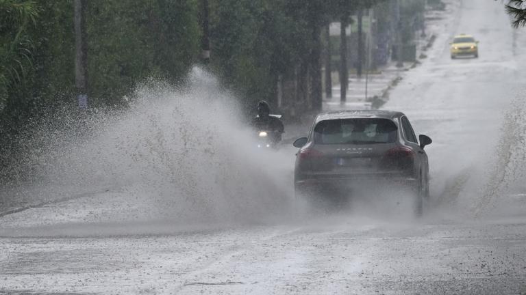 Τοπικά ισχυρές καταιγίδες και χαλαζοπτώσεις σήμερα στα δυτικά και βόρεια