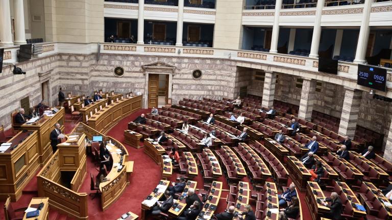 Τι περιλαμβάνει ο νέος προϋπολογισμός που ψηφίζεται σήμερα