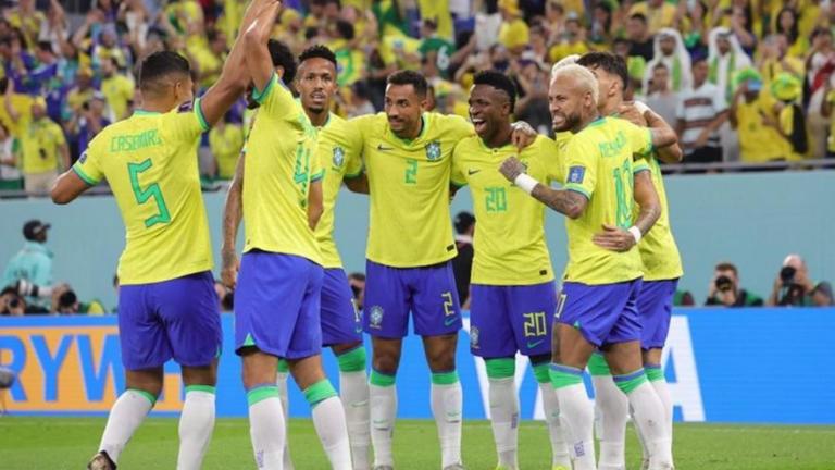 Βραζιλία-Νότια Κορέα 4-1: Jogo bonito και για τον Πελέ