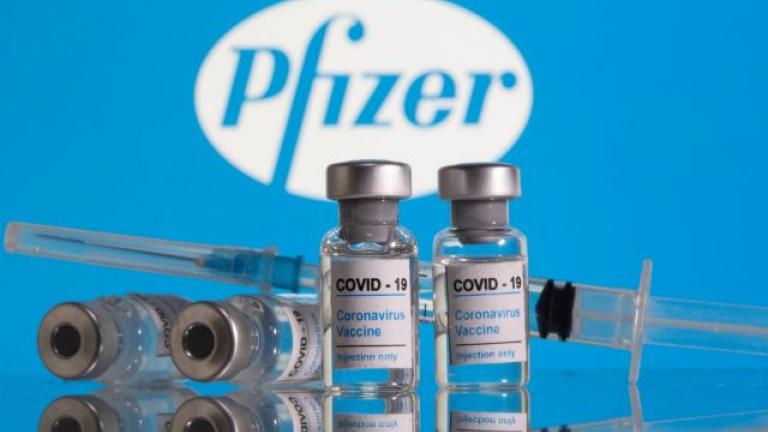 Κορονοϊός: 11.500 δόσεις του εμβολίου της BioNTech έφτασαν στην Κίνα - Πρώτη αποστολή ξένων εμβολίων στη χώρα