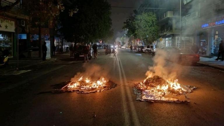 Ένταση, οδοφράγματα και φωτιές στην περιοχή του Καλοχωρίου