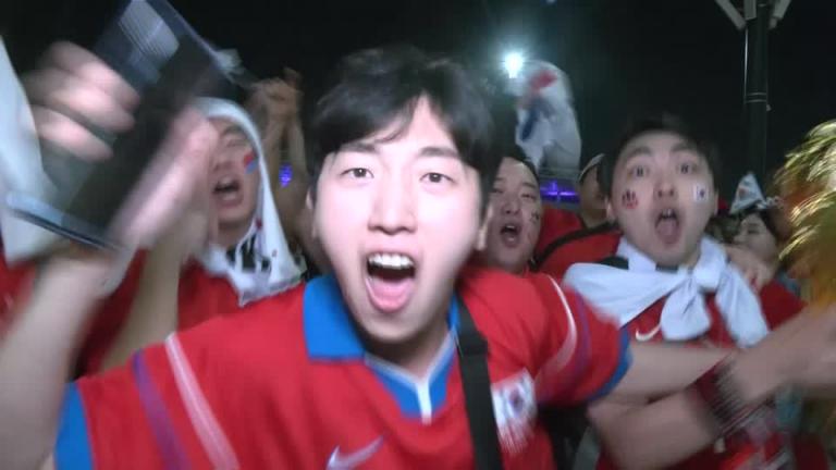 Μουντιάλ 2022: Με δάκρυα και... σοκολάτα γιόρτασαν οι Νοτιοκορεάτες την πρόκριση στους «16»