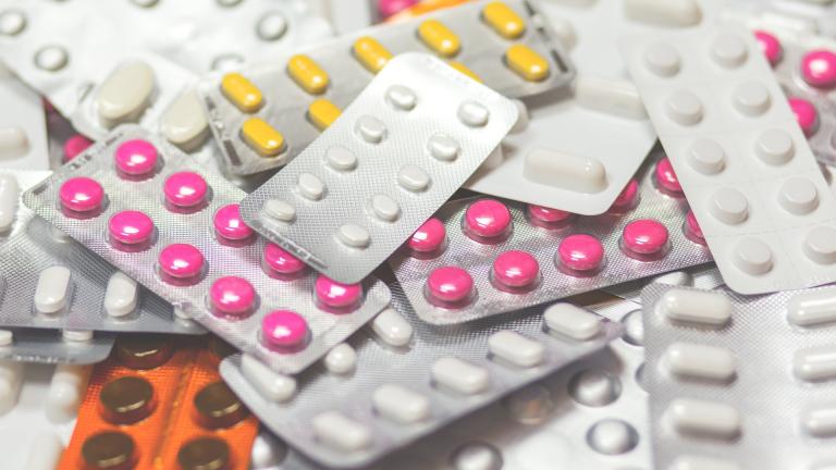 Θ. Πλεύρης: Λουκέτο σε δύο φαρμακαποθήκες για τις ελλείψεις φαρμάκων
