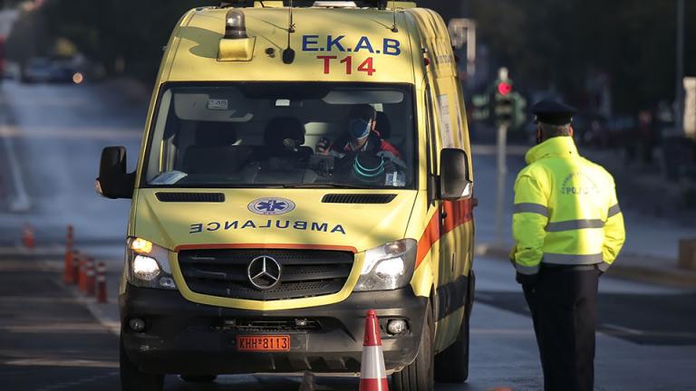  Η άτυχη γυναίκα μεταφέρθηκε με μικρό ιδιωτικό ταχύπλοο στο λιμάνι της Πλαταριάς όπου και την παρέλαβε ασθενοφόρο του ΕΚΑΒ, ωστόσο, απεβίωσε κατά την οδική μεταφορά στο Πανεπιστημιακό Νοσοκομείο των Ιωαννίνων 