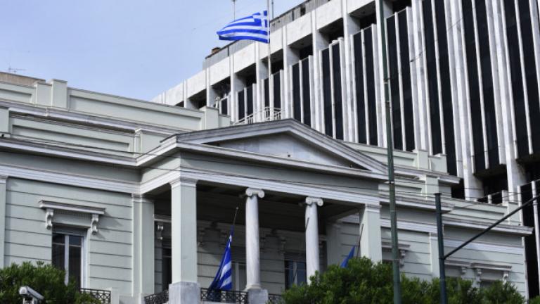 « Συνεχίζουμε να προστατεύουμε την κυριαρχία μας και τα κυριαρχικά μας δικαιώματα. Η Ελλάδα ουδέποτε επιχείρησε, ούτε επιχειρεί να επιβάλει τετελεσμένα. Αντιθέτως, καταδικάζει κάθε μορφή επεκτατισμού και αναθεωρητισμού»