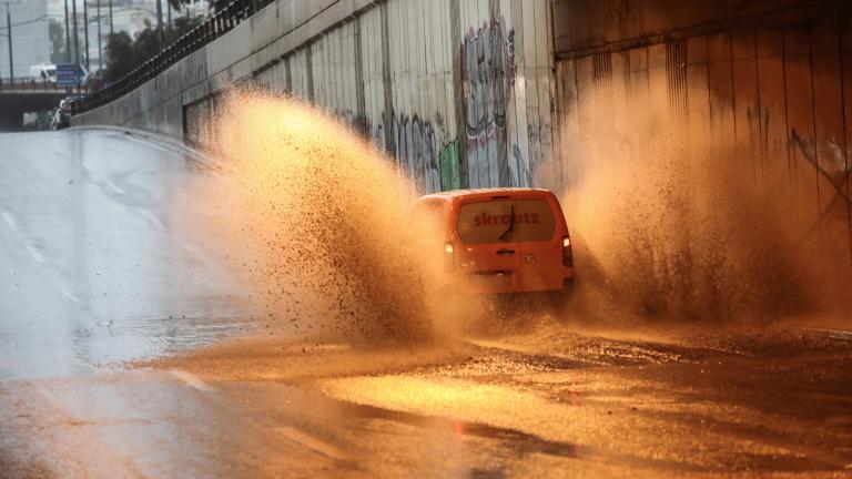 Κακοκαιρία - Αττική: Που έχει διακοπεί η κυκλοφορία - Που έχει πλημμύρες - Που υπάρχουν προβλήματα