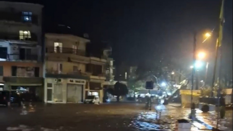 Κακοκαιρία: Πλημμύρισαν σπίτια και καταστήματα στην Αριδαία
