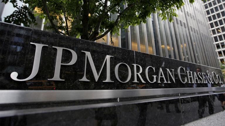Πτώση του Brent και ισχυροποίηση δολαρίου έναντι του ευρώ «βλέπει» η JP Morgan το 2023