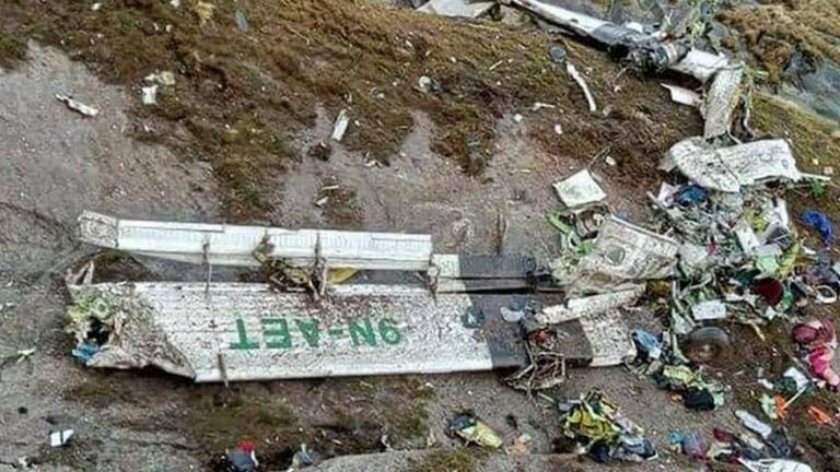 Πτώση αεροσκάφους στο Νεπάλ: Τουλάχιστον 40 νεκροί - Η στιγμή της  συντριβής (ΦΩΤΟ+ΒΙΝΤΕΟ)