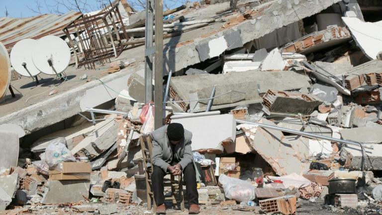 Σεισμός στην Τουρκία: Το απόλυτο χάος - Οι νεκροί ξεπέρασαν τους 28.000  