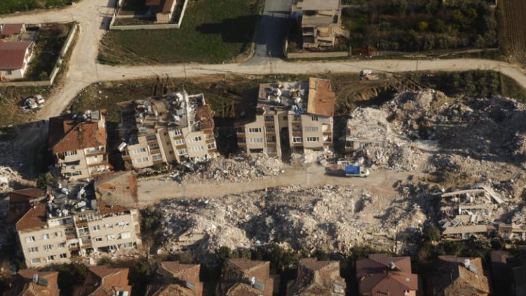 <blockquote class="twitter-tweet"><p lang="en" dir="ltr">Images show the destruction caused by the twin earthquakes in Türkiye's southern Hatay and Kahramanmaras provinces<br><br>🔴 LIVE updates here: <a href="https://t.co/rjJzOvoAcc">https://t.co/rjJzOvoAcc</a> <a href="https://t.co/28SNkEuVb6">pic.twitter.com/28SNkEuVb6</a></p>&mdash; ANADOLU AGENCY (@anadoluagency) <a href="https://twitter.com/anadoluagency/status/1627360111793676288?ref_src=twsrc%5Etfw">February 19, 2023</a></blockquote> <script asy