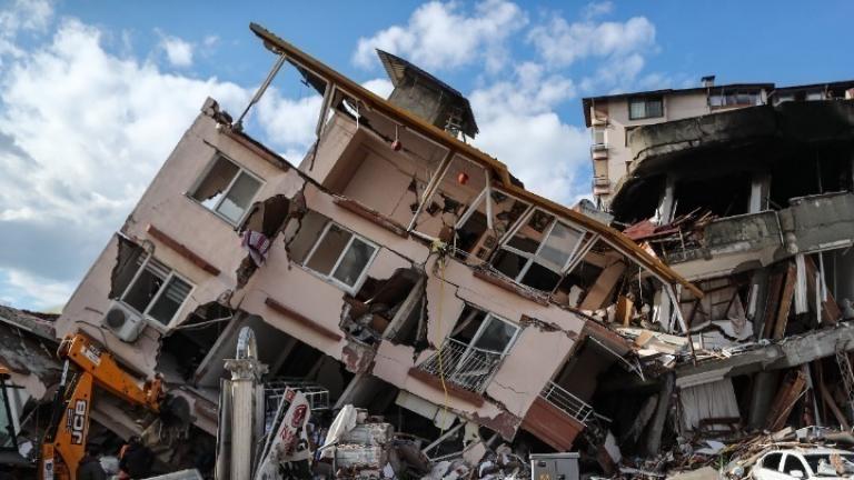 Η τουρκική κυβέρνηση εκδίδει κανόνες ανοικοδόμησης για τις σεισμόπληκτες περιοχές
