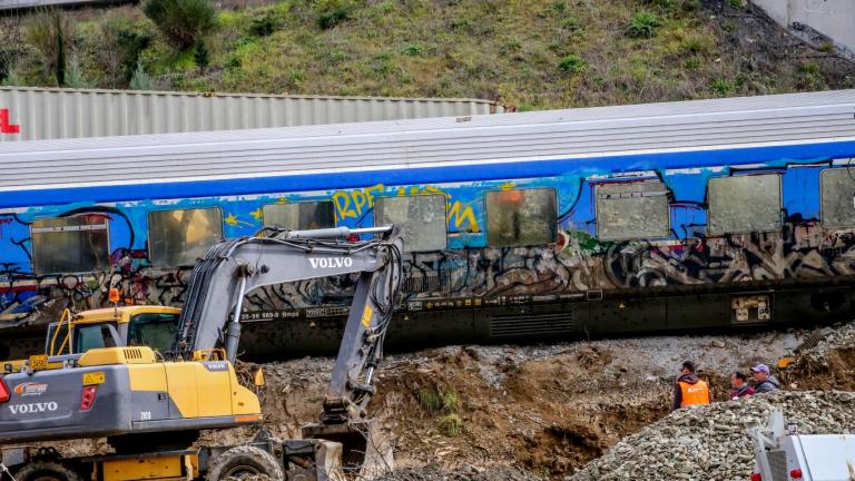 Τέμπη: Tα τηλεγραφήματα για τα απενεργοποιημένα φωτοσήματα – Οι προειδοποιήσεις μήνες πριν την τραγωδία