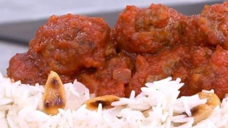 Σουτζουκάκια με ρύζι και πατάτες