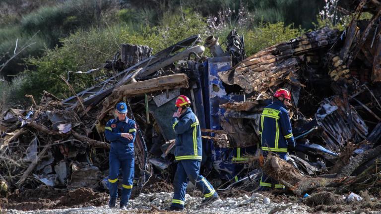 Επιμνημόσυνη δέηση στη μνήμη των φοιτητών και φοιτητριών του ΑΠΘ που σκοτώθηκαν στα Τέμπη