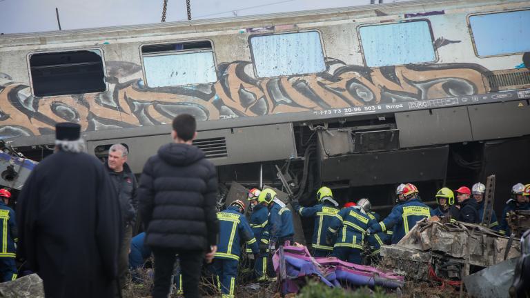 Σύγκρουση τρένων στα Τέμπη - Εκπρόσωπος Τύπου ΕΛΑΣ: Συνεχίζεται η διαδικασία αναγνώρισης των σορών στο Γενικό Νοσοκομείο Λάρισας