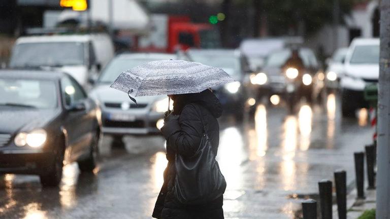 Ισχυρές βροχές, καταιγίδες και ενισχυμένοι άνεμοι σήμερα και αύριο - Τι καιρό θα κάνει στην Αττική