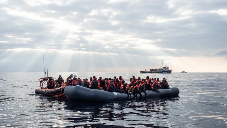 refugees-boat