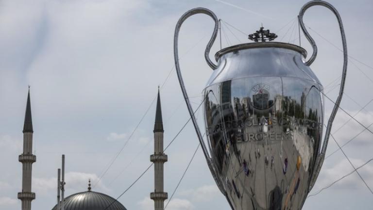 Ο Ρετζέπ Ταγίπ Ερντογάν στον τελικό του Champions League 