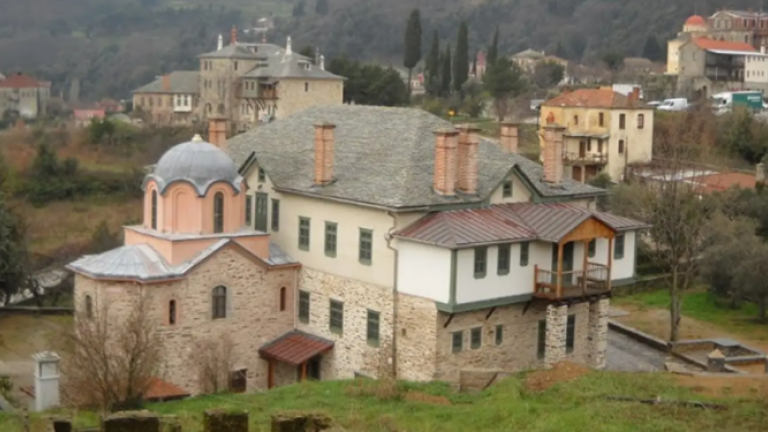 Προσφυγή μοναχών στο ΣτΕ κατά της Αστυνομικής Διεύθυνσης στο Άγιο Όρος