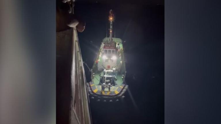 Επιστρέφει πλοίο στο λιμάνι του Πειραιά, λόγω μηχανικής βλάβης	