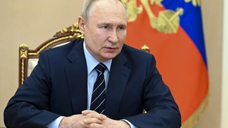 Ο Πούτιν δηλώνει ότι η Ρωσία έχει επαρκές απόθεμα βομβών διασποράς και θα τις χρησιμοποιήσει αν χρειαστεί