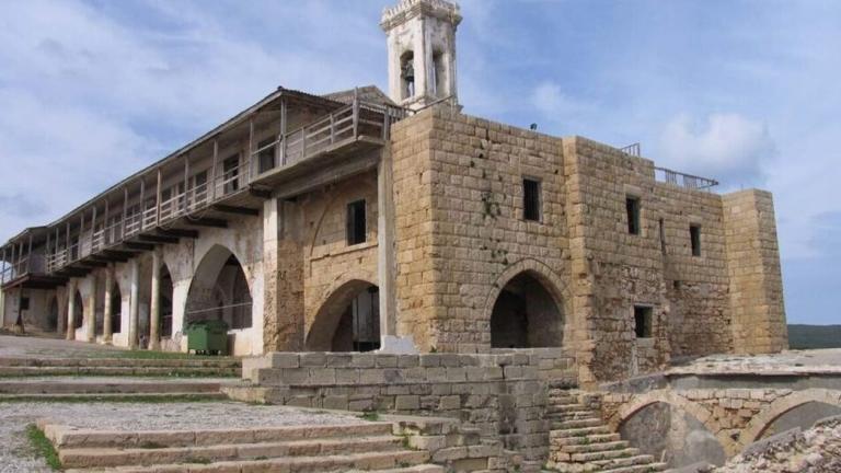 Πρόκληση στα κατεχόμενα: Κτίζουν τζαμί δίπλα από τον Απόστολο Ανδρέα 