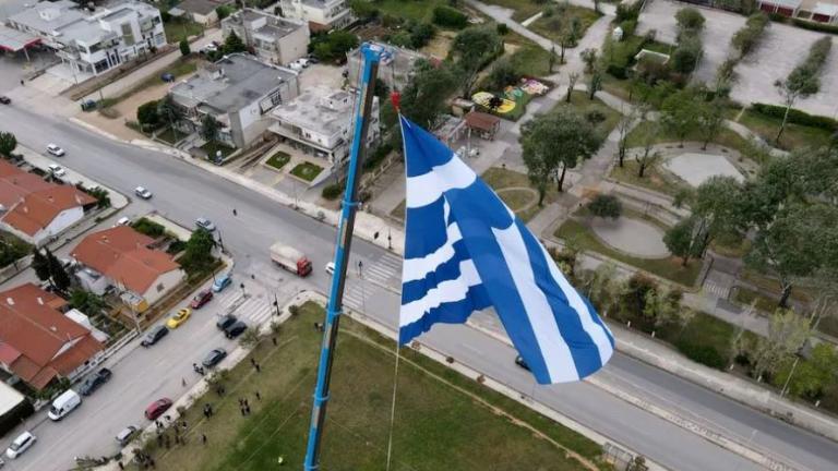 Πώς ο πόλεμος στην Ουκρανία μετέτρεψε ένα ήσυχο ελληνικό λιμάνι σε γεωπολιτικό κέντρο 