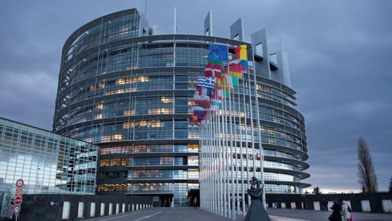 Φόρο τιμής στα θύματα των τρομοκρατικών επιθέσεων στο Ισραήλ απέτισε το Ευρωπαϊκό Κοινοβούλιο