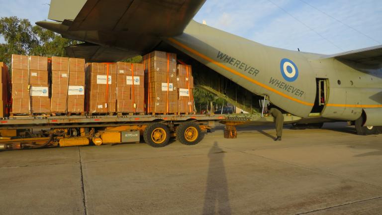 Έφτασε στην Αίγυπτο με C-130H της Πολεμικής Αεροπορίας η ελληνική ανθρωπιστική βοήθεια για τους αμάχους της Γάζας, με φροντίδα του ΥΠΕΞ 