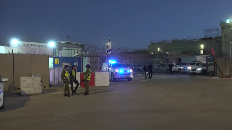  Μέση Ανατολή: Σε εξέλιξη η ανταλλαγή κρατούμενων μεταξύ Ισραήλ και Χαμάς — LIVE μετάδοση μέσω Reuters 